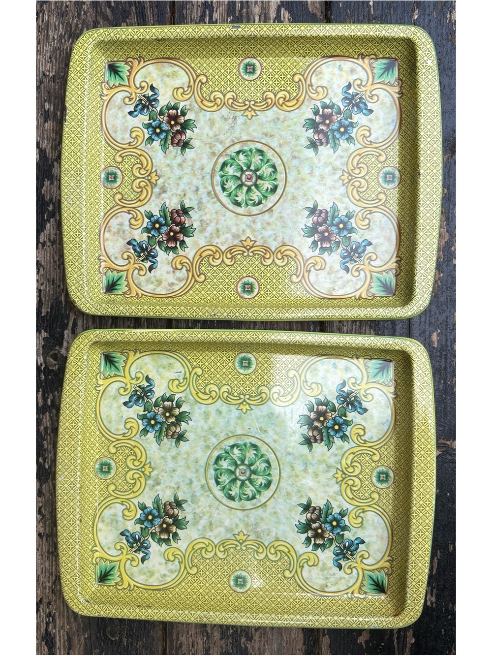 Vintage Daher Floral Yellow Green Serving rolling Trays - Set of 2
